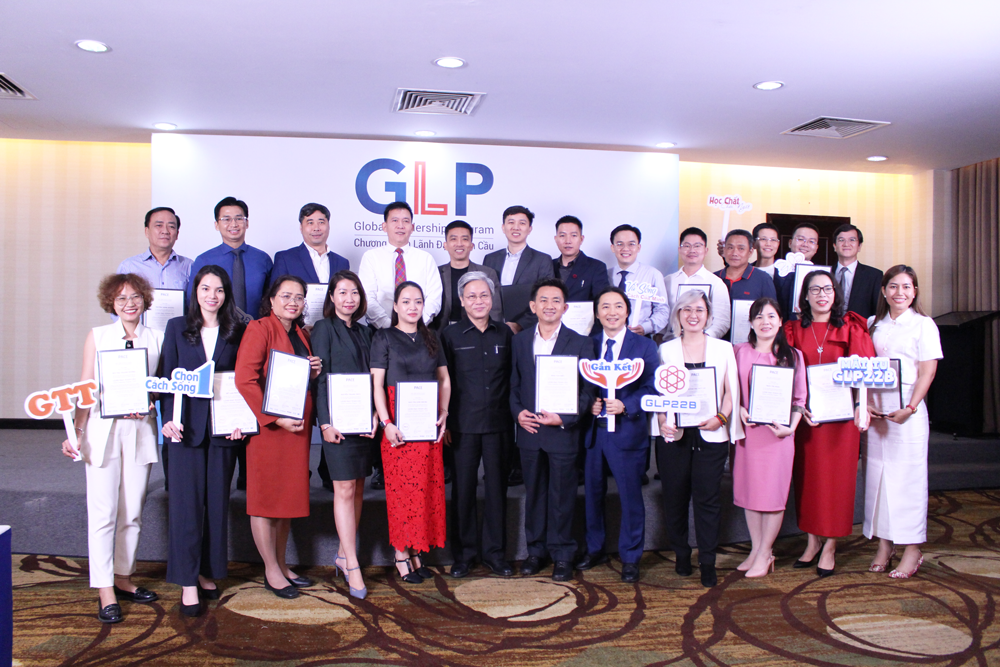 LỄ TỐT NGHIỆP CHƯƠNG TRÌNH ĐÀO TẠO “LÃNH ĐẠO TOÀN CẦU” (GLP) – KHÓA GLP22B: TRUYỀN LỬA CHO HÀNH TRÌNH TỪ “TỐT” ĐẾN “TẦM VÓC”