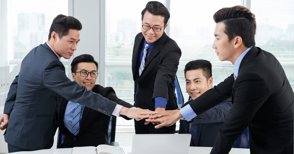 phân biệt lãnh đạo và quản lý